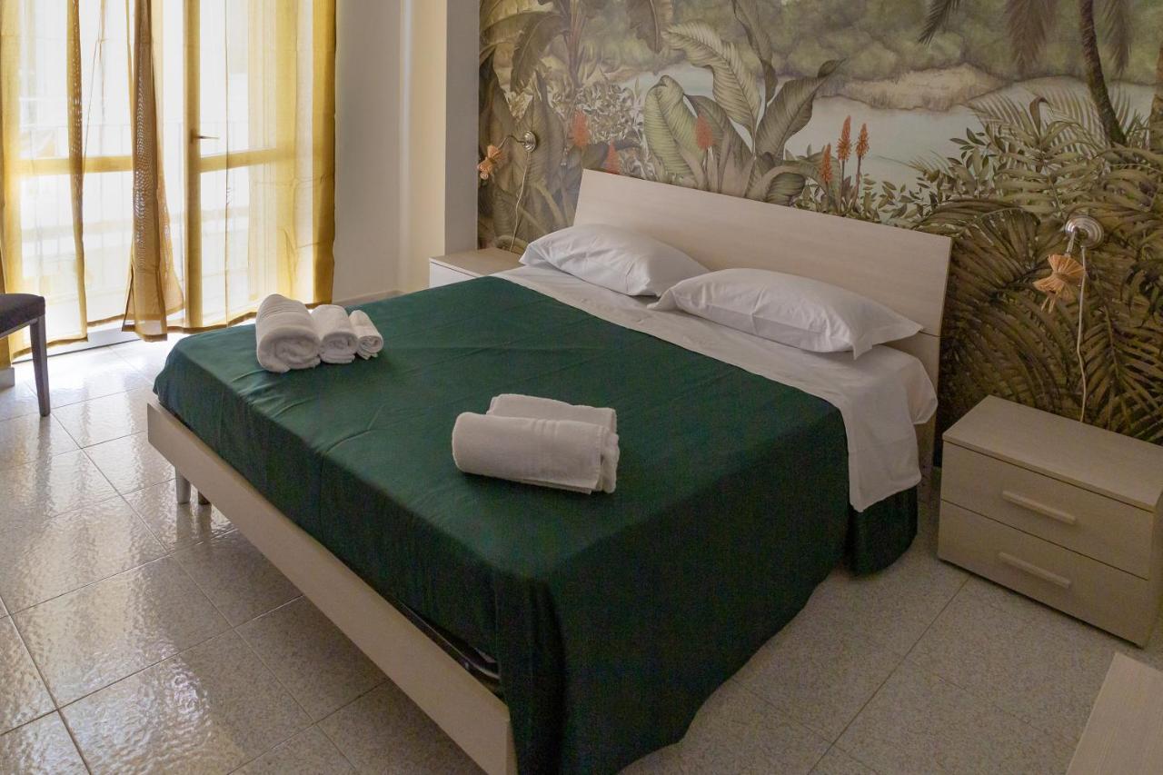 Anime Bed&Breakfast Szirakúza Kültér fotó